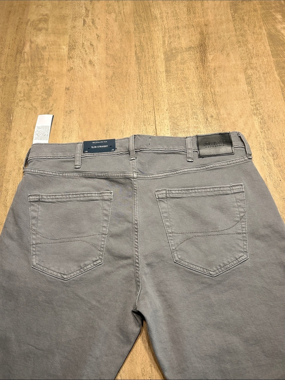 Hollister Men's Slim Straight Jeans in Light Gray 36x32 - Picture 4 of 6